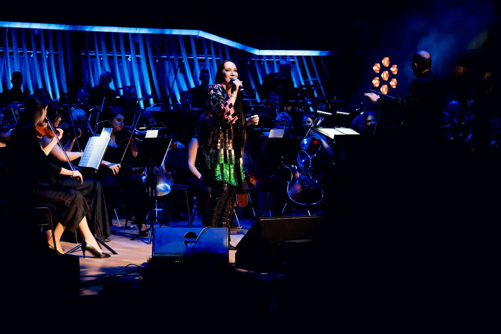 Iwona Loranc na scenie Klubu 27